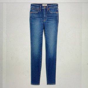 10” High rise Madewell jeans in Winston wash! Never worn!